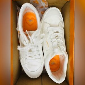 Rocket Dog Cream Sneakers with Orange Highlights